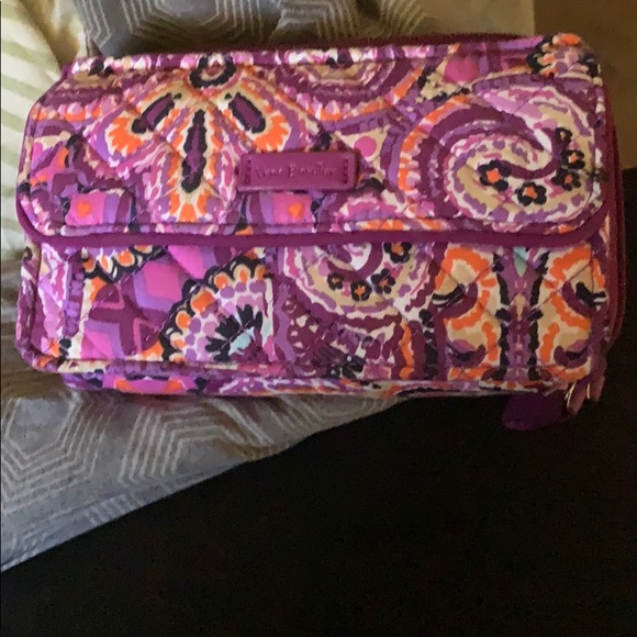 Vera Bradley Crossbody - Picture 1 of 1